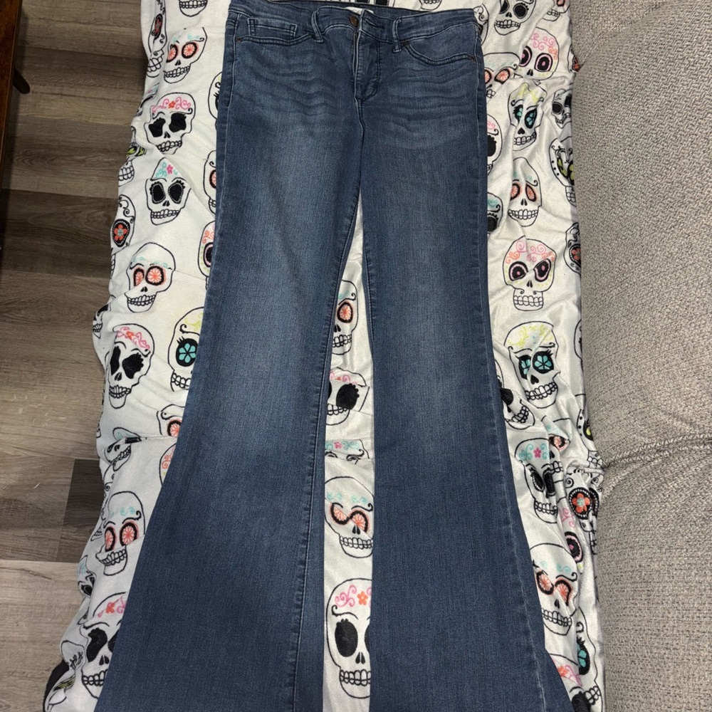 Women’s Sofia jeans by Sofia vergara size 6s Melisa flare EUC